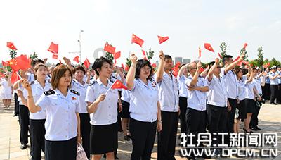 救援大嘴鸟
